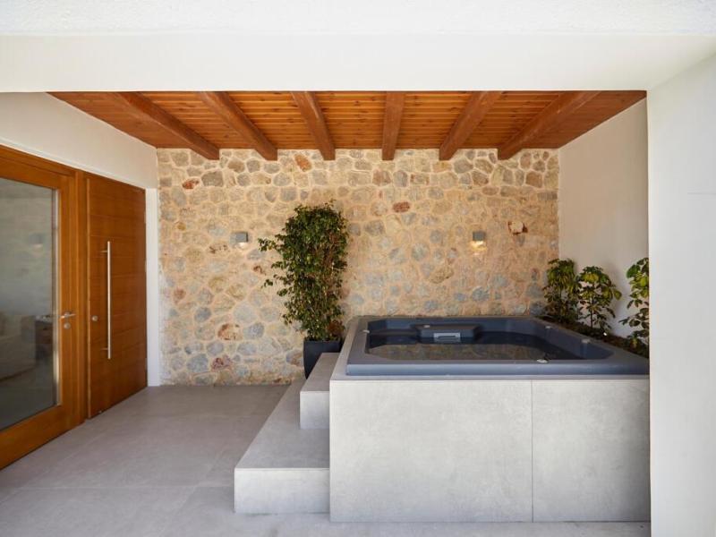 Kamini Villa