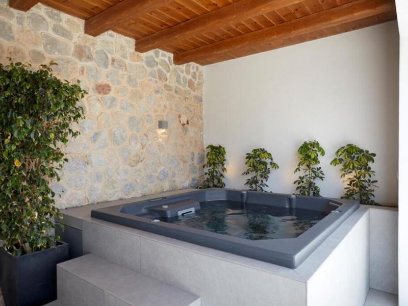 Kamini Villa