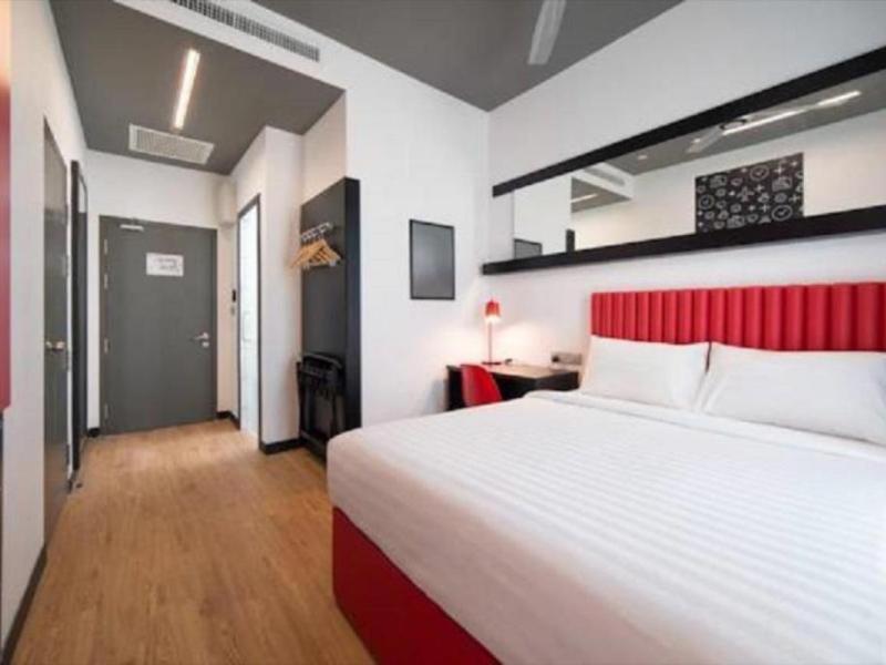 Tune Hotel klia2