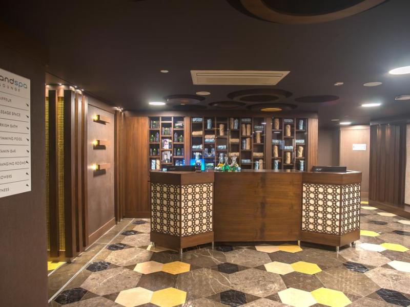 Pullman Istanbul Airport Hotel & Convention Center