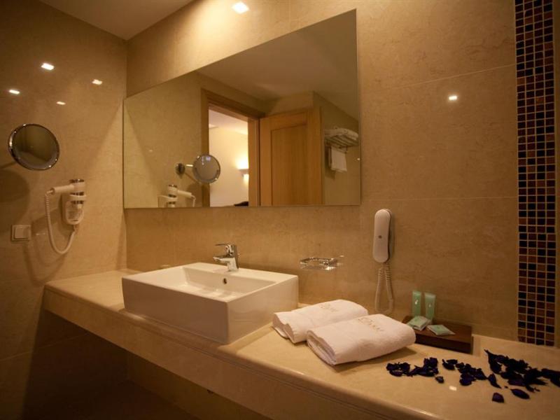 Bomo Danai Hotel & SPA