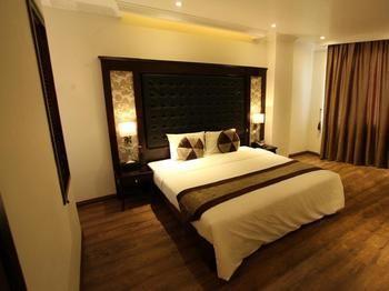 City Bay Palace Hotel
