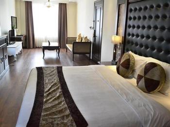 City Bay Palace Hotel
