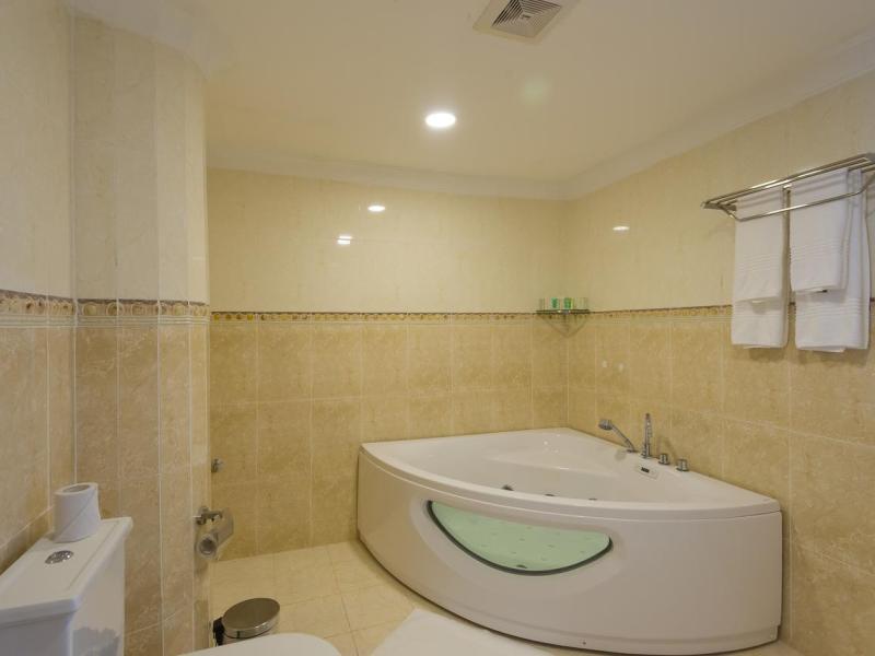 Golden Tulip Zanzibar Resort