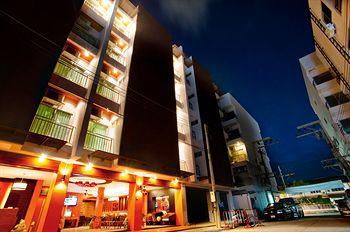Deva Patong Suites Hotel