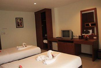 Deva Patong Suites Hotel