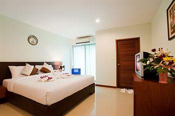 Deva Patong Suites Hotel