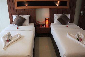 Deva Patong Suites Hotel