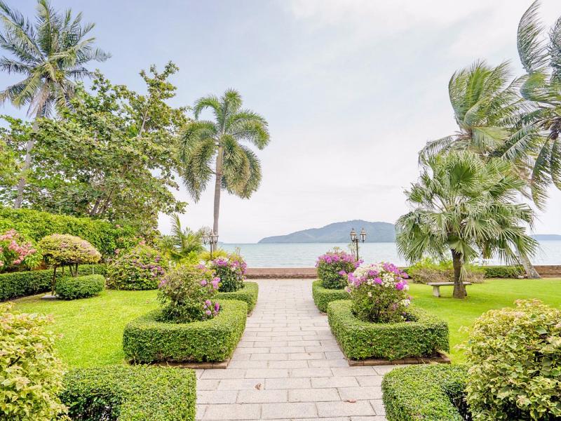 Royal Thai Villa Phuket