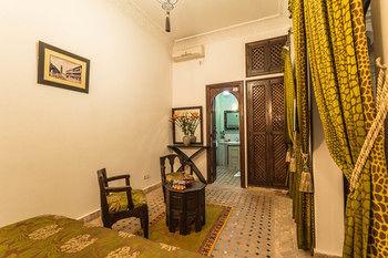 Riad Nasreen