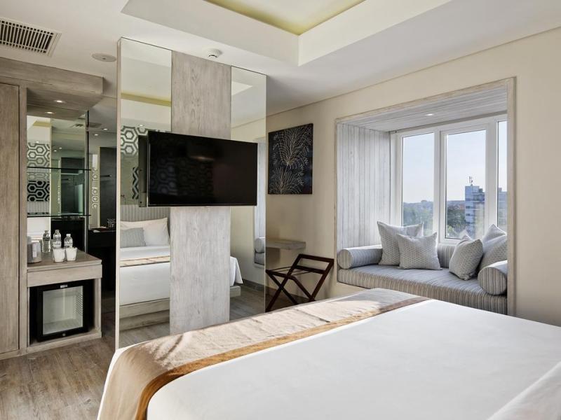 Daun Bali Seminyak Hotel