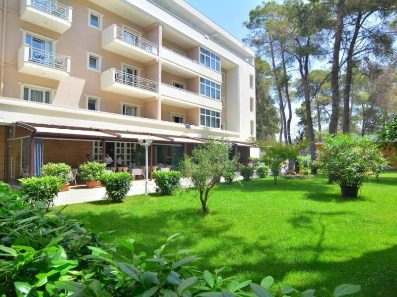 Sandy Beach Resort