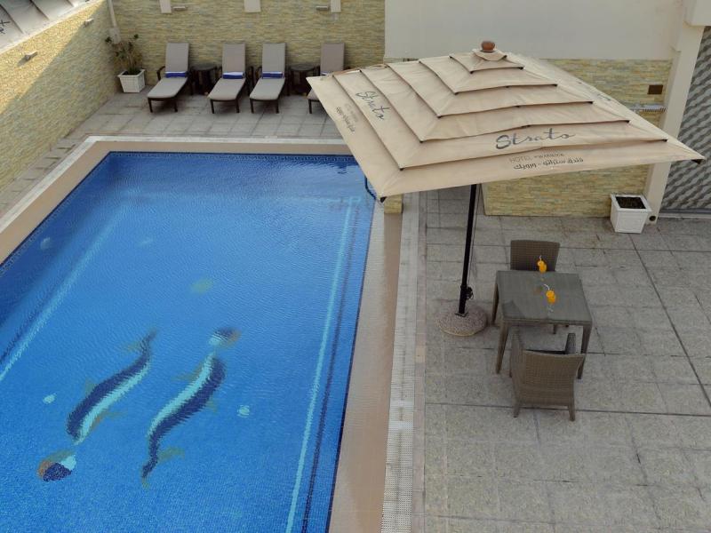 Strato Hotel By Warwick