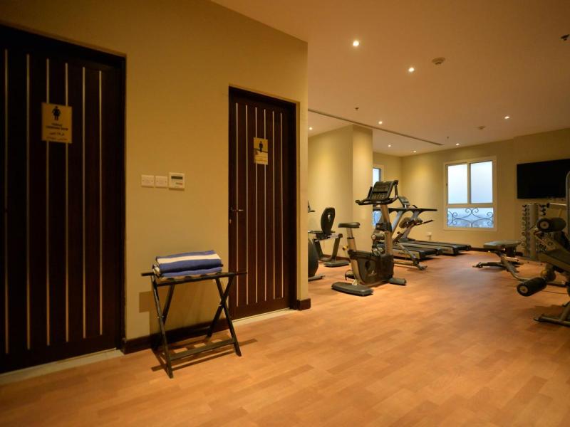 Strato Hotel By Warwick