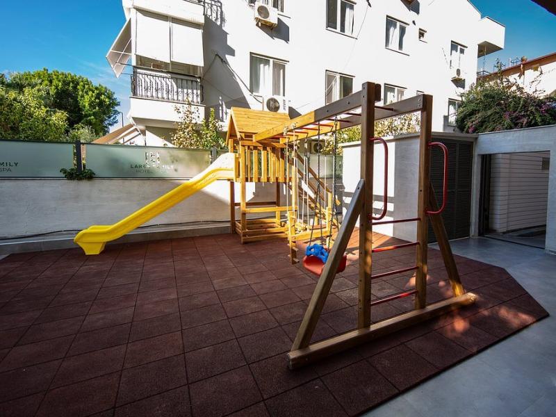 Laren Family Hotel & Spa