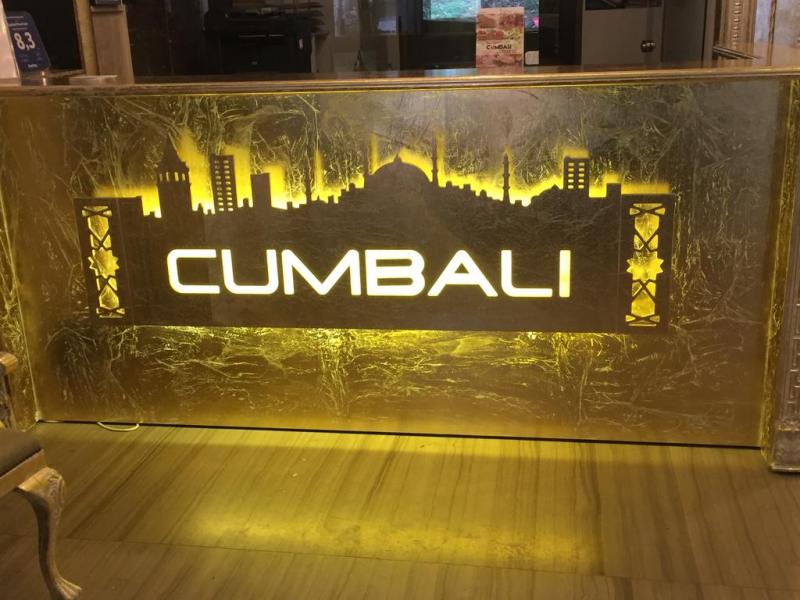 Cumbali Plaza