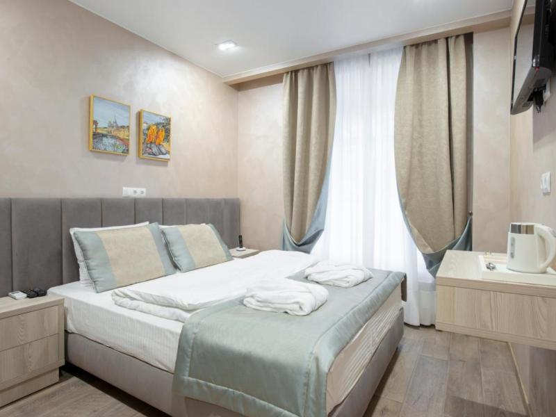 Гранд Марк Академиа