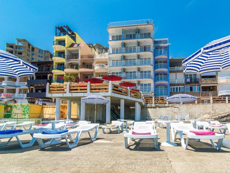 Lotus Hotel