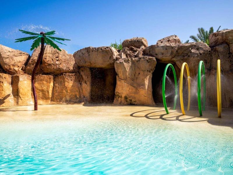 Saadiyat Rotana Resort & Villas