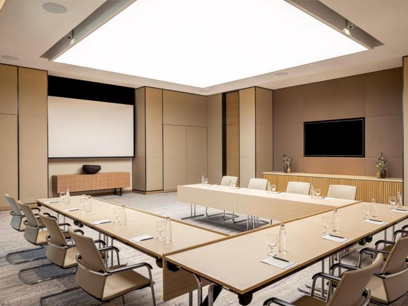 Saadiyat Rotana Resort & Villas