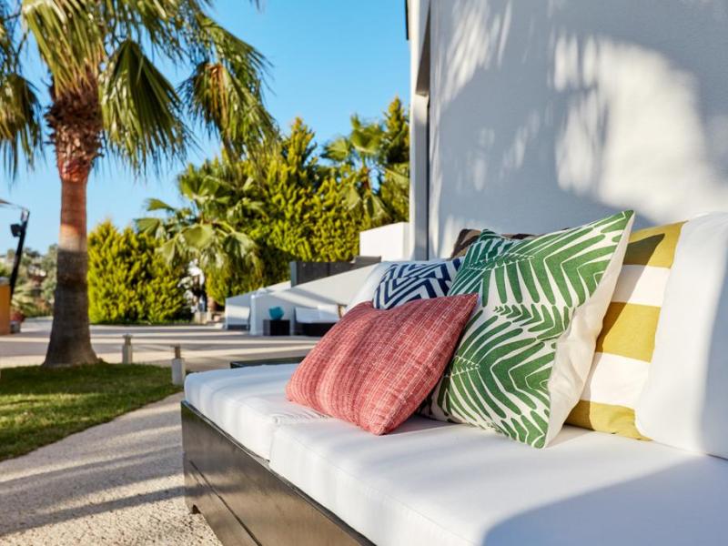 Med-Inn Boutique Hotel