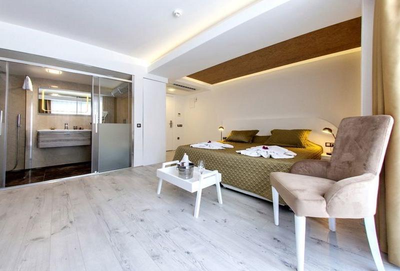 Rhapsody Boutique Hotel