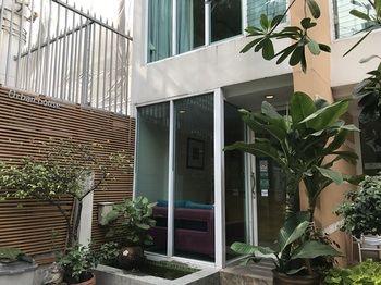Urban House