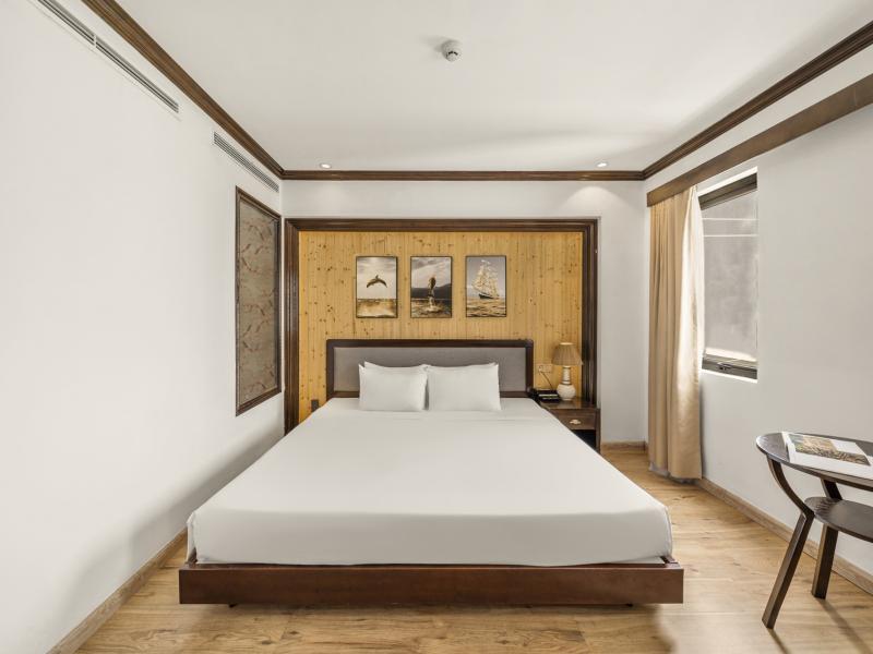 Palazzo Luxury Hotel
