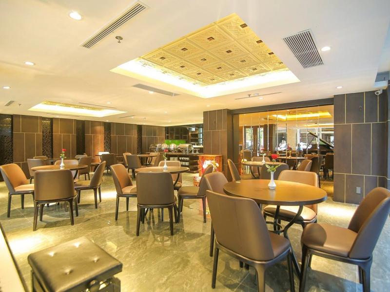 Palazzo Luxury Hotel