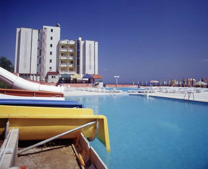 Water Paradise Hotel and Aqua Park