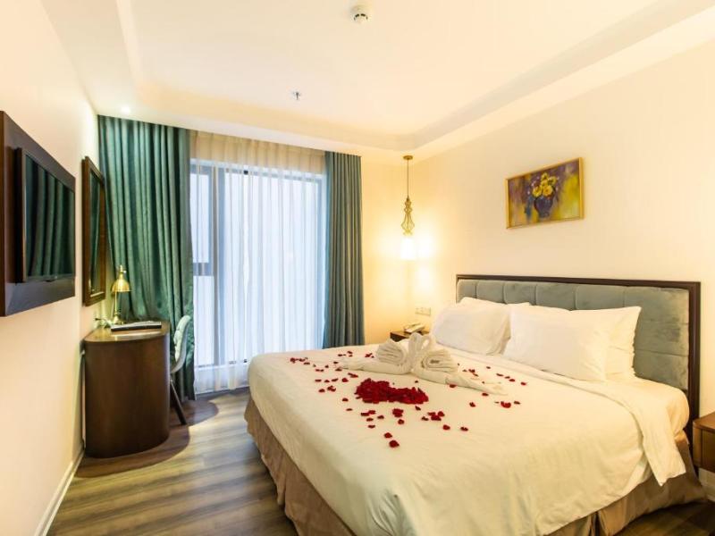 Adaline Hotel & Suites