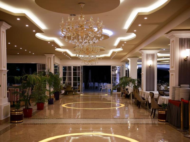 Grand Blue Fafa Resort
