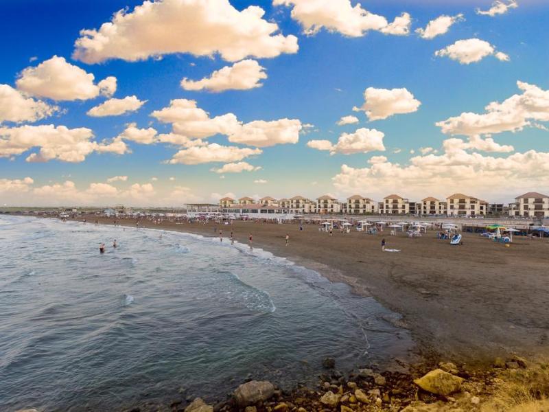 Delmar Hotel & Residence