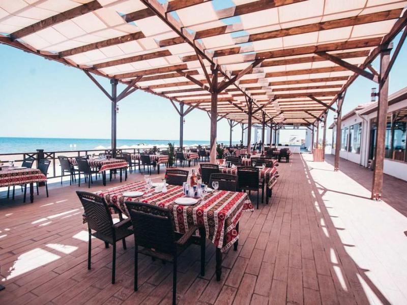 Delmar Hotel & Residence