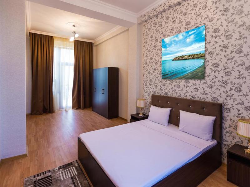 Delmar Hotel & Residence