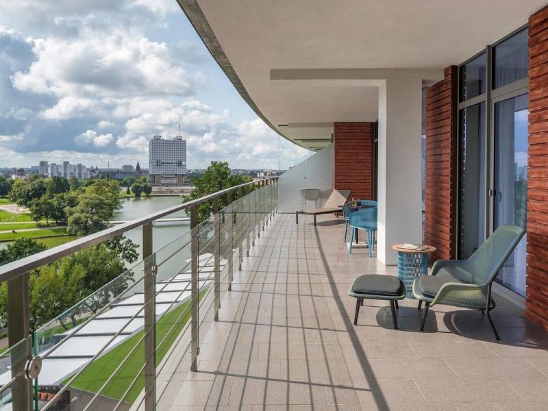 Crystal House Suite Hotel & Spa