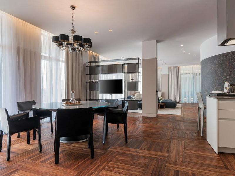 Crystal House Suite Hotel & Spa