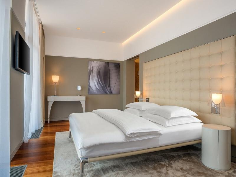 Crystal House Suite Hotel & Spa