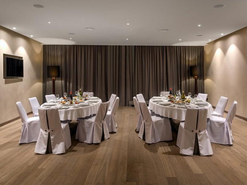 Crystal House Suite Hotel & Spa