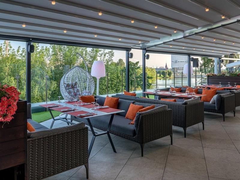 Crystal House Suite Hotel & Spa