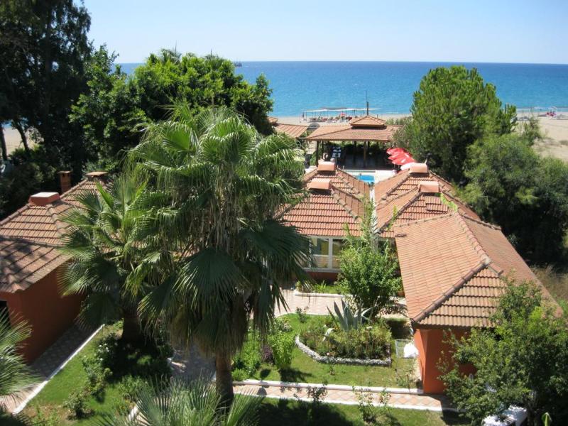 As Queen Beach Hotel