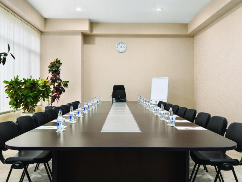 Days Hotel By Wyndham