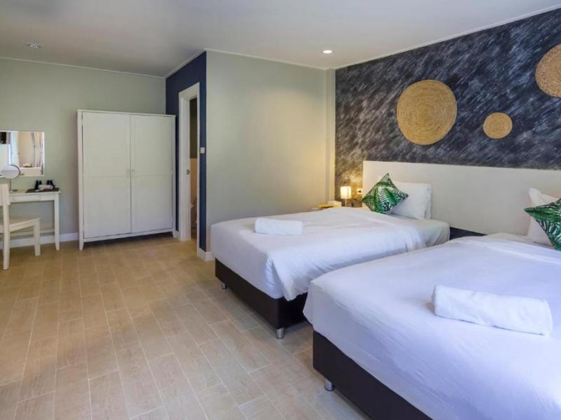 Let`s Hyde Resort & Villas