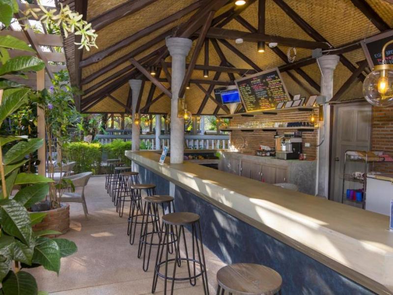 Let`s Hyde Resort & Villas