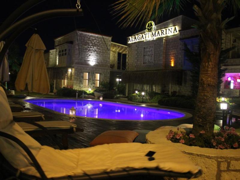 Alacati Marina Palace Boutique Hotel