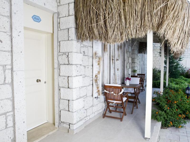Alacati Marina Palace Boutique Hotel