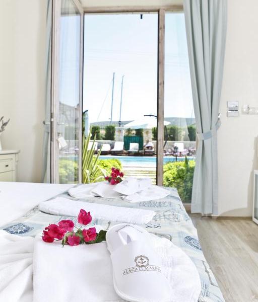 Alacati Marina Palace Boutique Hotel