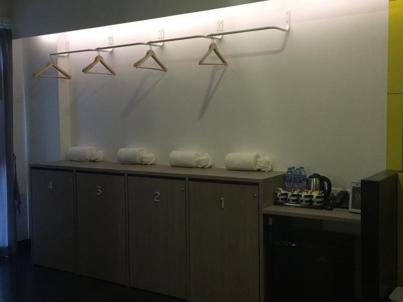 Wake Up Aonang Hotel