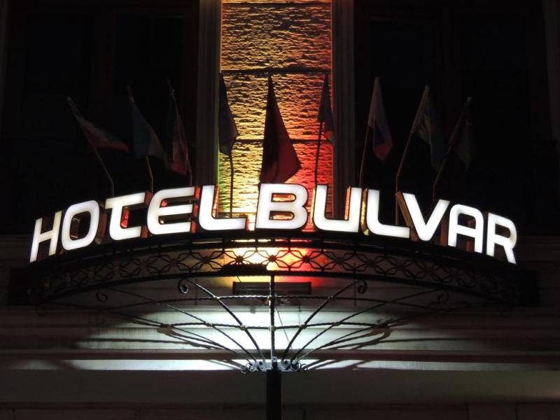 Bulvar Hotel