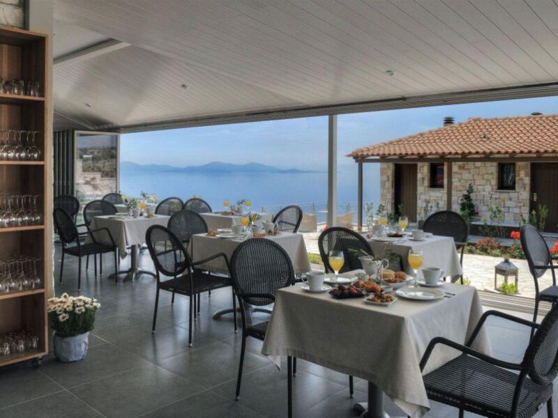 Karavia Lux Inn